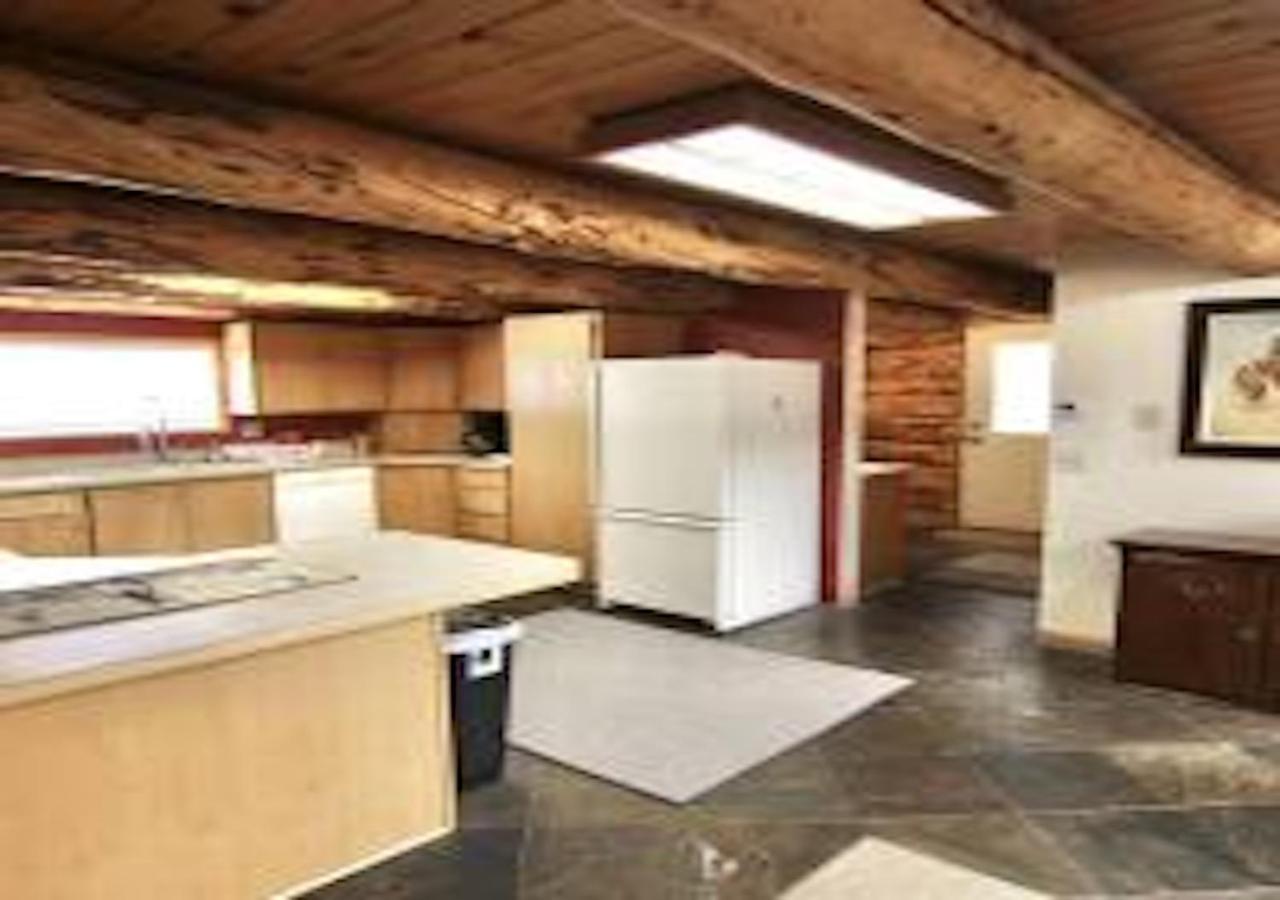 Villa Log Haven In Blanding Extérieur photo