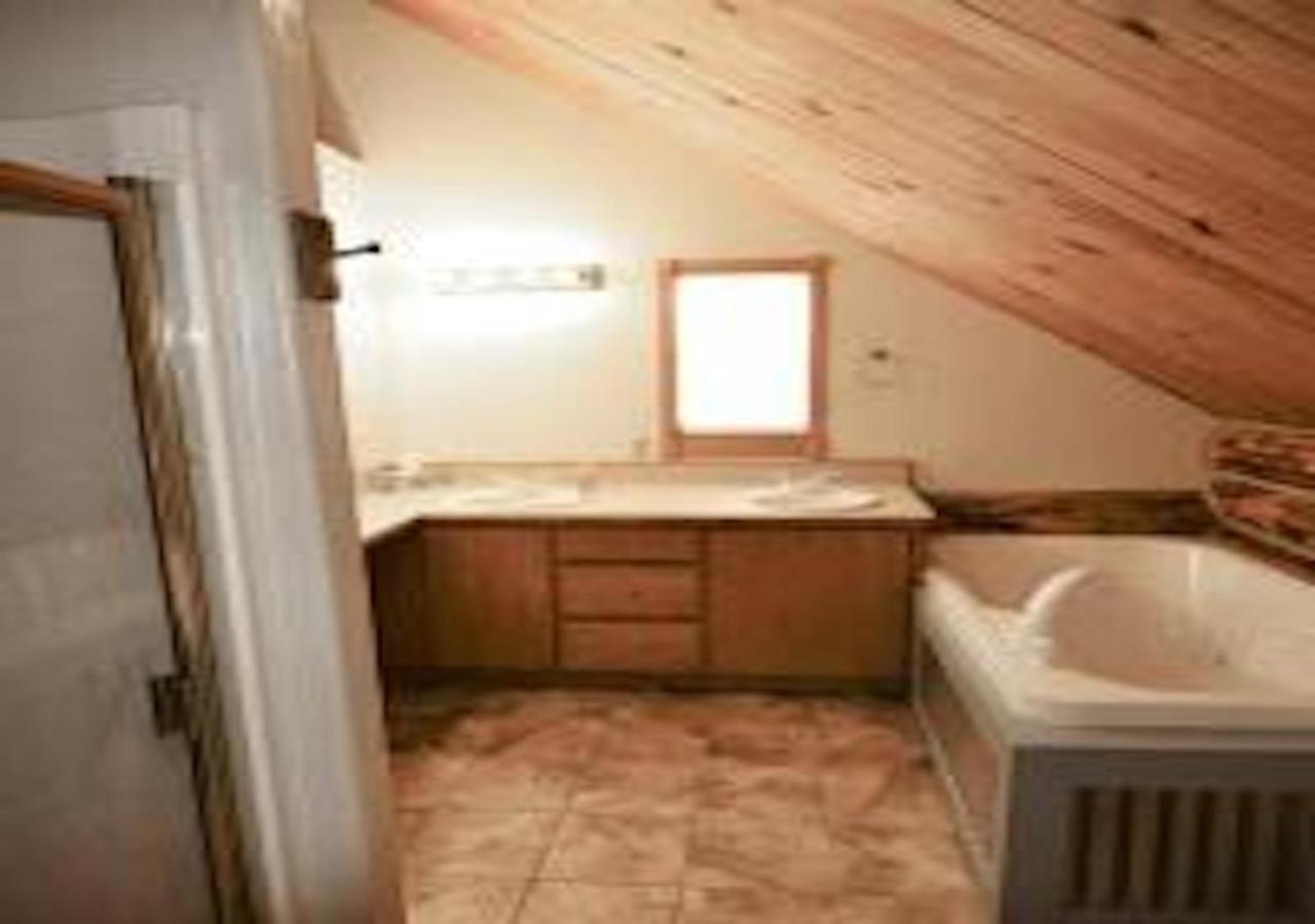 Villa Log Haven In Blanding Extérieur photo