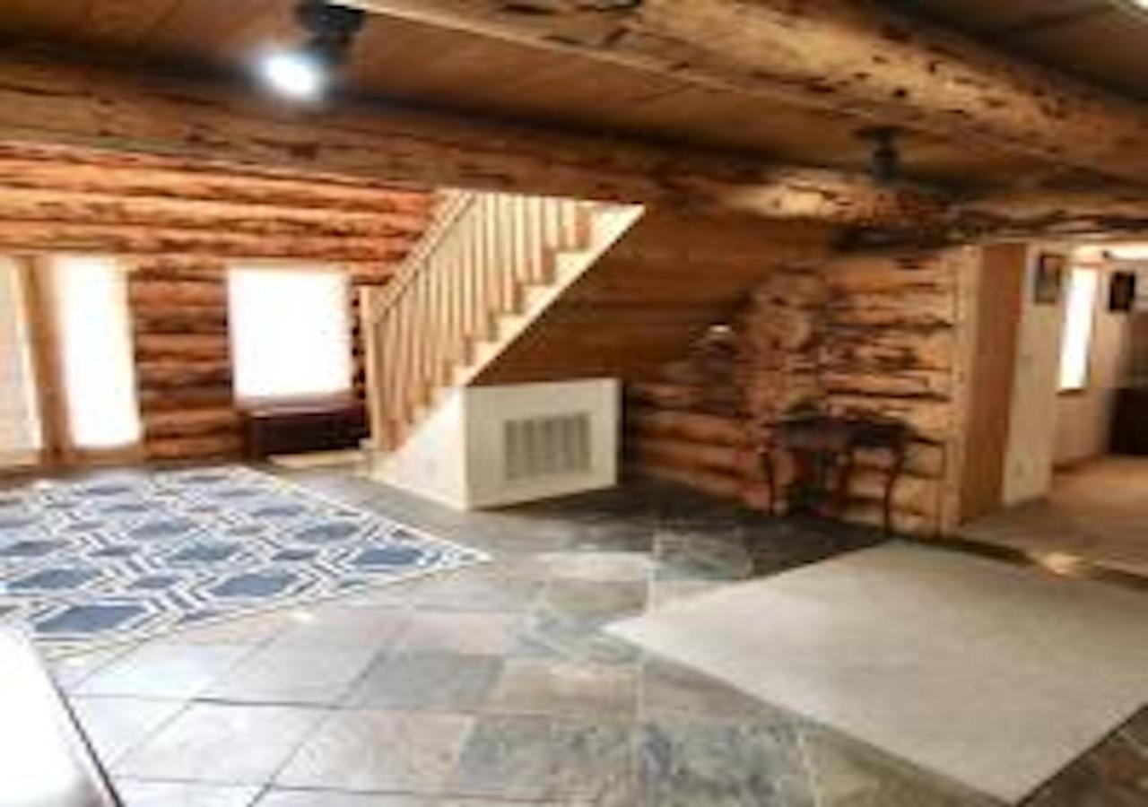 Villa Log Haven In Blanding Extérieur photo